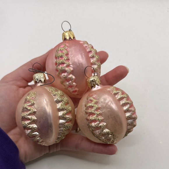 Vtg Glass Christmas Ornaments Lot Bundle 3 Pink Round Bulbs Collectible Glitter - Picture 1 of 16